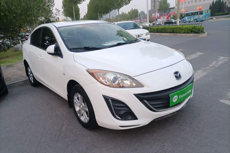Used Mazda 3 2015 Sedan 1.6L Automatic Comfort Model Exterior 1