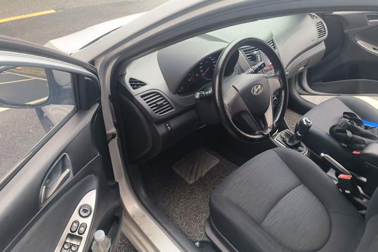 Used Hyundai Verna Ray 2014 1.4L Manual GLX
