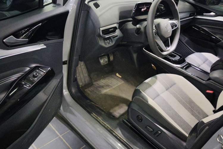 Used Volkswagen ID.4 CROZZ 2022 Pure Edition Limited Edition Driver Seat