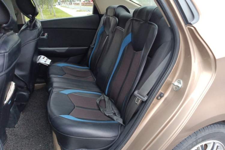 Used Kia K2 2012 Sedan 1.4L MT GLS Commemorative Edition