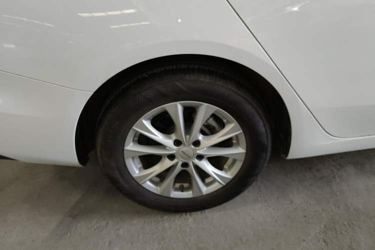 Used Roewe i5 2023 1.5L CVT Luxury Edition Right Rear Wheel Hub