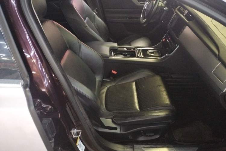 Used Jaguar XF 2016 XF 3.0 SC Two-Wheel-Drive Luxury Edition
