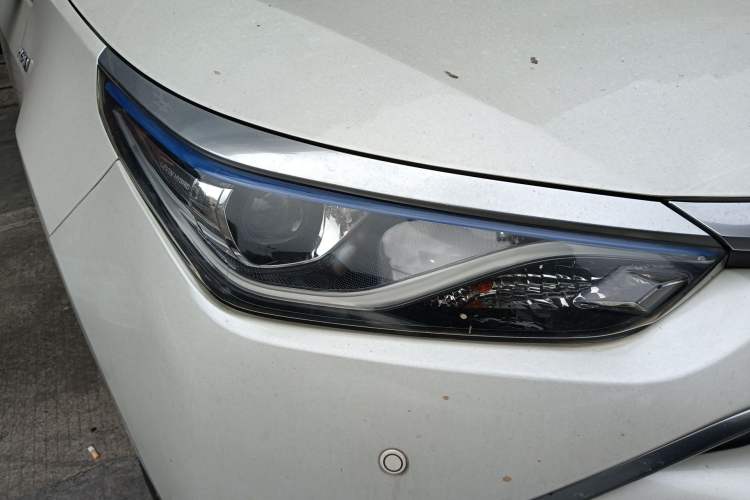 Used Toyota Levin 2017 Revised Dual-Engine 1.8H GS E-CVT Elite Sunroof Version China V Standard Right Front Headlight