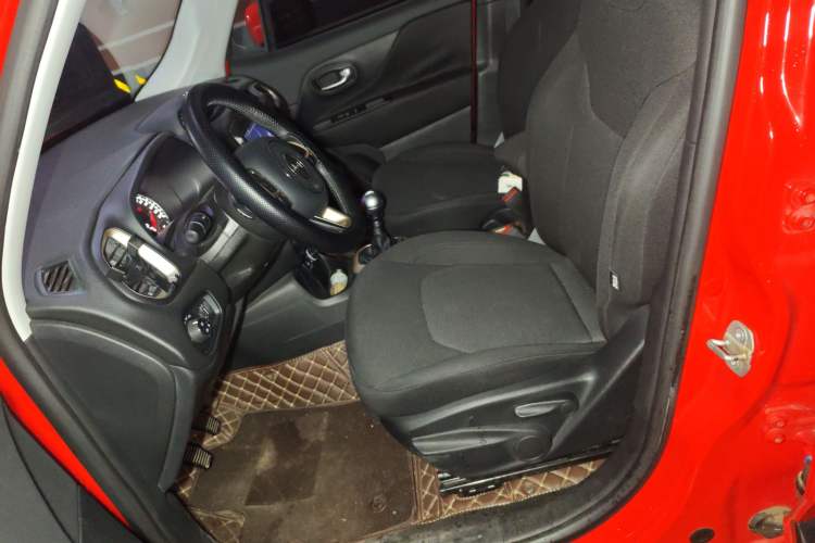 Used Jeep Renegade 2017 180T Manual Kinetic Edition