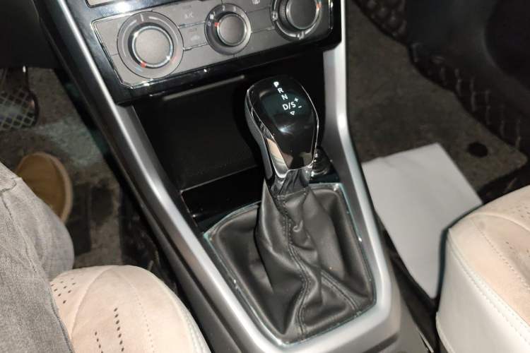 Used Volkswagen T-Cross 2019 280TSI DSG Comfort Edition Gear Lever