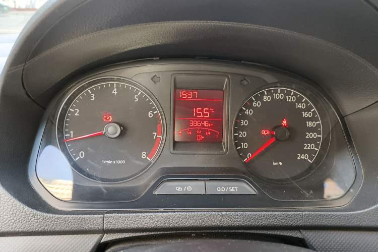 Used Volkswagen Jetta 2015 1.6L Manual Fashion Edition