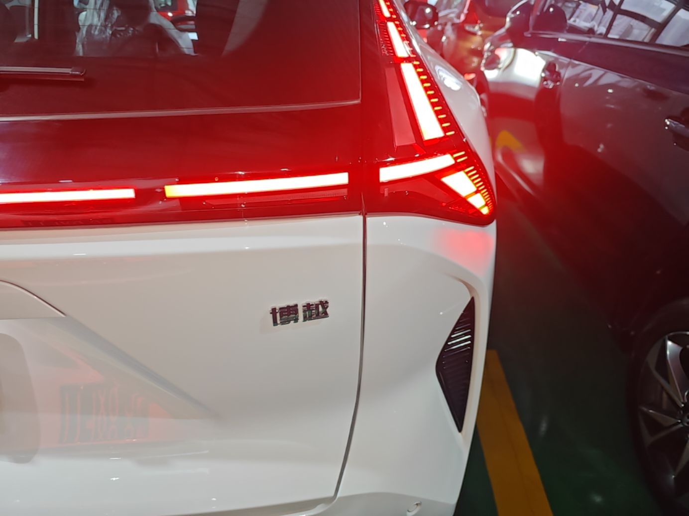 Geely Auto Emgrand X7 Sport 2024 1.5TD Smart Connect+ — снимка 9