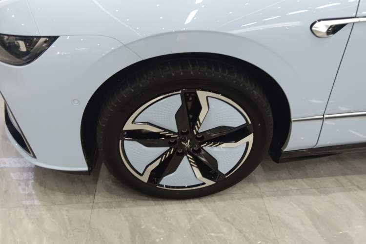 Used VOYAH PASSION 2023 Four-Wheel Drive Long-Range Version
