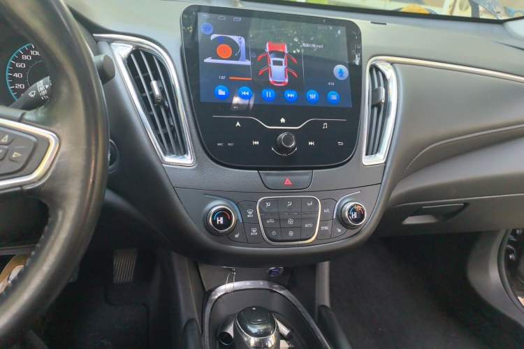 Used Chevrolet Malibu XL 2018 530T Automatic RuiChi Edition Audio And AC Panel