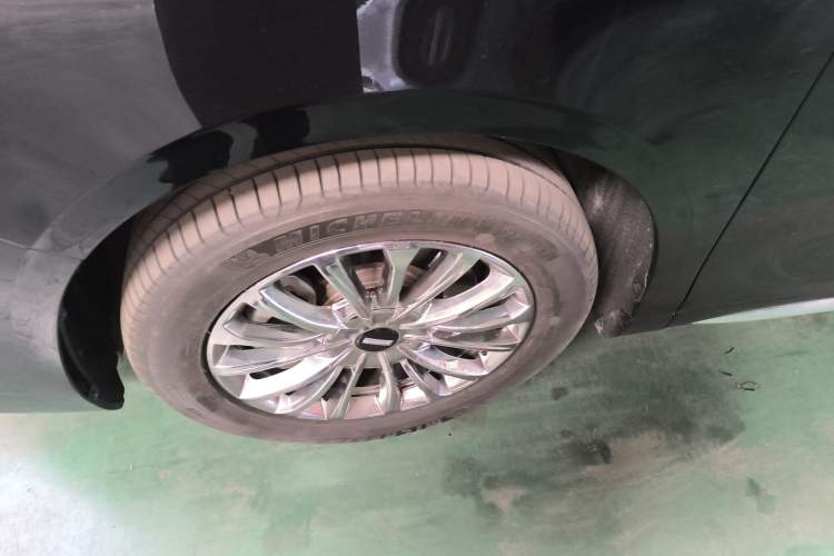 Used Wey Gaoshan 2023 Four-Wheel-Drive Executive Extended Version Left Front Wheel Hub