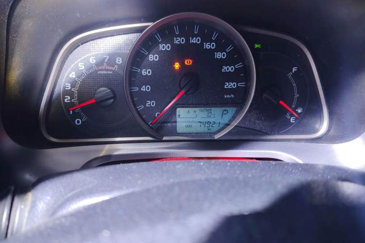 Used Toyota RAV4 2016 2.0L CVT Two-Wheel Drive Fashion Edition China V Standard
