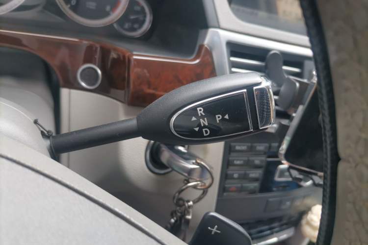 Used Mercedes-Benz E-Class 2013 E 260 L CGI Elegant Model