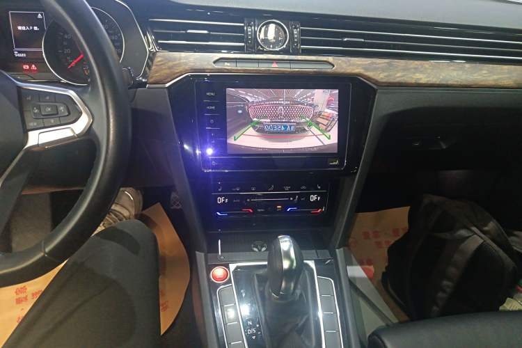 Used Volkswagen Magotan 2020 330TSI DSG Leading Model Audio And AC Panel