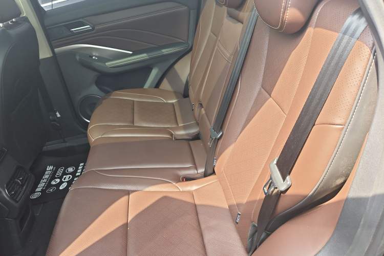 Used Wey VV6 2018 2.0T Two-Wheel Drive Flagship Version China V Standard
