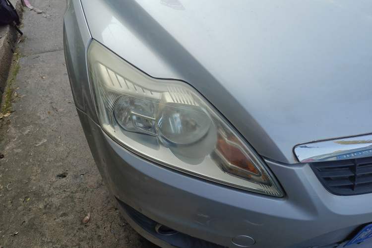 Used Ford Focus 2011 Sedan 1.8L Automatic Fashion Edition
