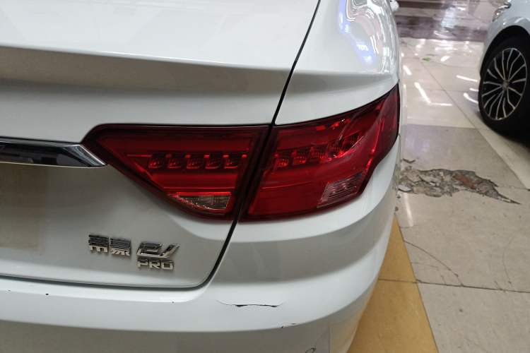 Used Geely Auto Emgrand New Energy 2021 EV Pro Ride-Hailing Edition Right Rear Taillight