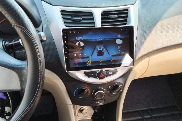 Used Hyundai Verna (older generation) 2014 1.4L Manual Smart GLS Trim
