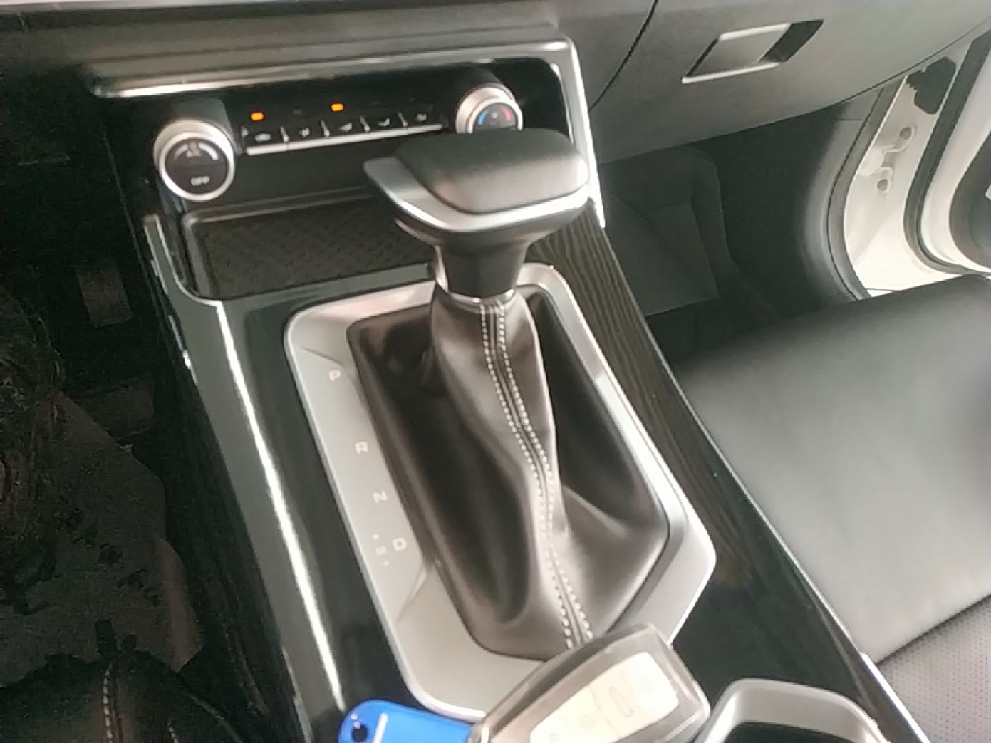 Geely Auto Coolray 2025 Model 1.5L CVT Superpower Edition MAX — снимка 16