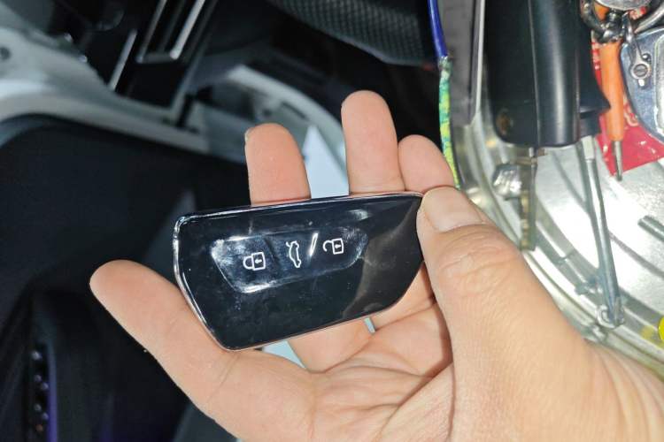 Used Volkswagen Golf 2023 Facelift 280TSI DSG R-Line Lite Interior 1