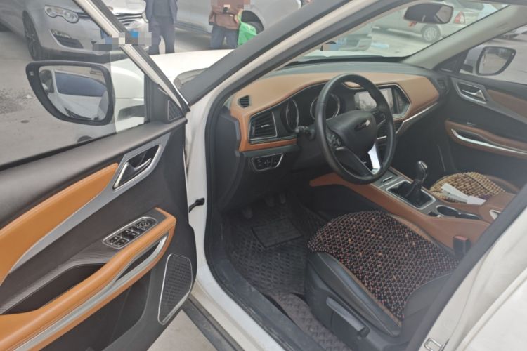 Used Zotye T300 2017 1.5L Manual Luxury Model Driver Seat