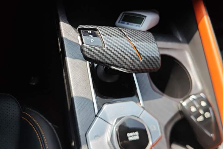 Used CHANGAN UNI-V iDD 2023 ZhiDian iDD 1.5T 113km Smart & Fun Version Gear Lever