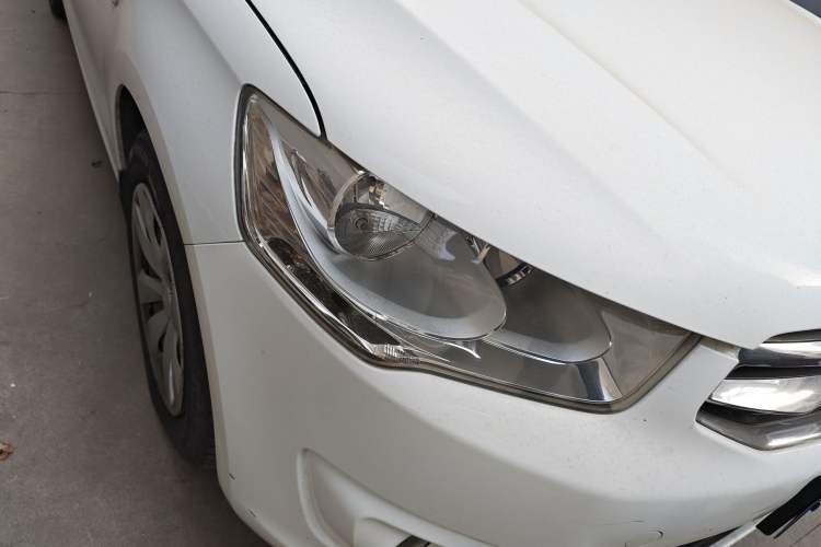 Used Citroen Elysee 2015 Zhishang Edition 1.6L Manual Fashion Model