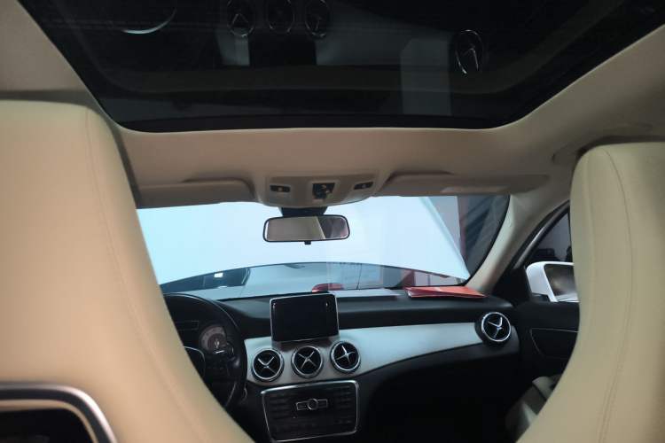 Used Mercedes-Benz GLA 2015 GLA 220 4MATIC Fashion Model
