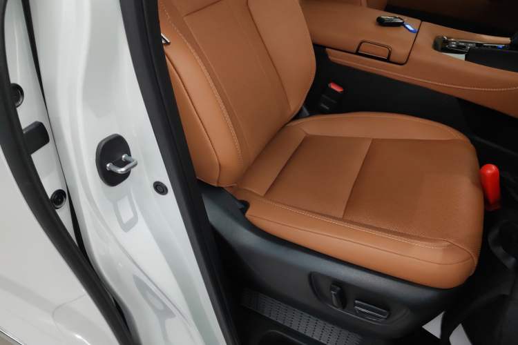 Used Toyota Vellfire 2024 Crown Dual-Engine 2.5L Supreme Executive Edition
