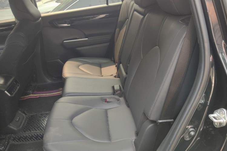 Used Toyota Highlander 2022 Dual-Engine 2.5L Four-Wheel Drive Luxury Edition 7 Seats Left Rear Seat