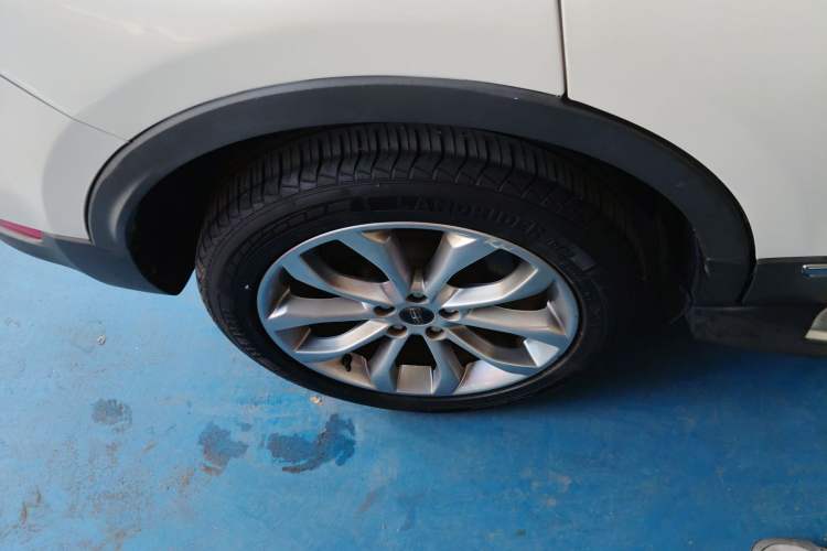 Used Lincoln MKC 2016 2.0T Two-Wheel Drive Luxury Edition
