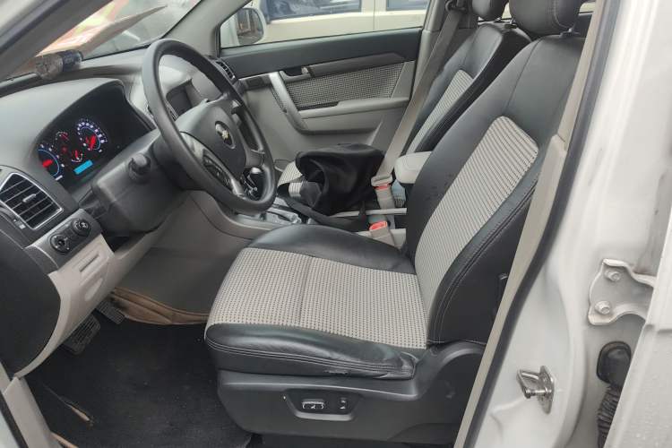 Used Chevrolet Captiva 2012 2.4L Two-Wheel Drive City Edition 5 Seats