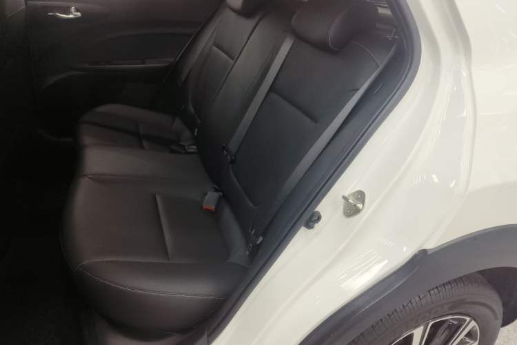 Used Kia kx1 Stonic 2021 1.4L CVT Fun & Sunroof Model
