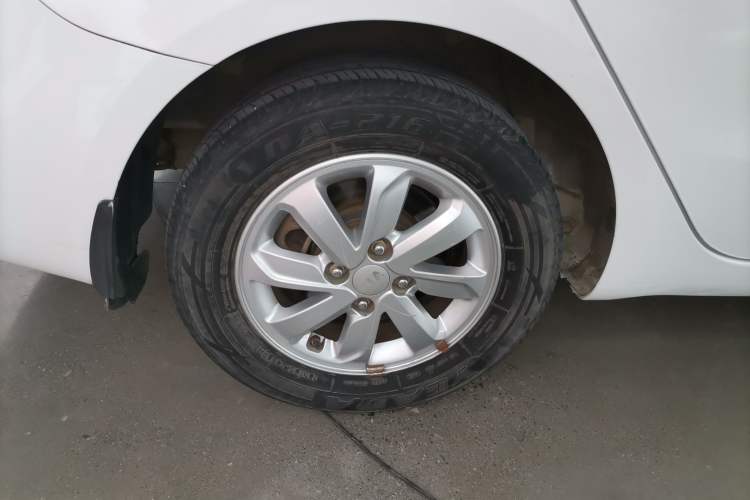 Used Kia K2 2015 Sedan 1.4L MT GLS
