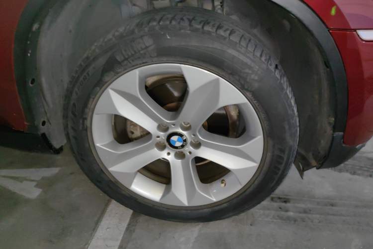 Used BMW X6 2011 xDrive50i Right Front Wheel Hub