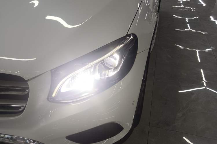 Used Mercedes-Benz GLC 2019 GLC 200 4MATIC Left Front Headlight