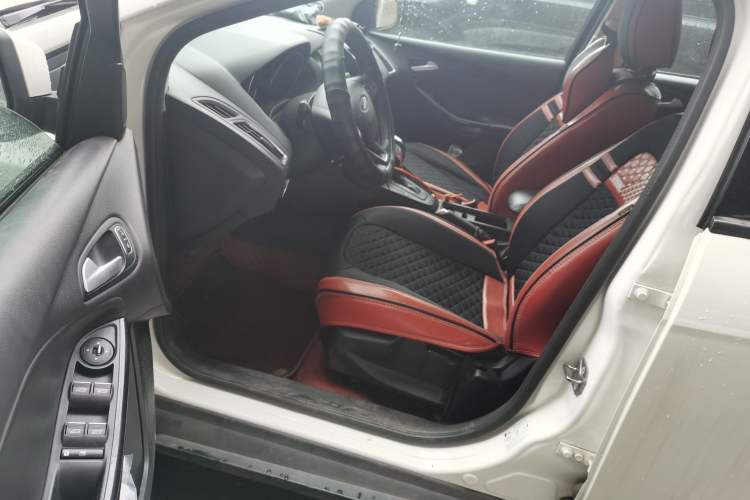 Used Ford Focus 2015 Sedan 1.6L Automatic Trend Model