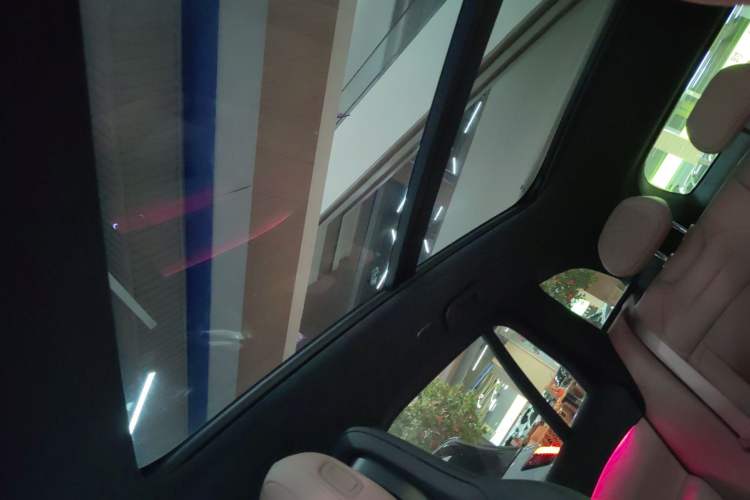 Used Nio ES6 2024 75 kWh Headliner