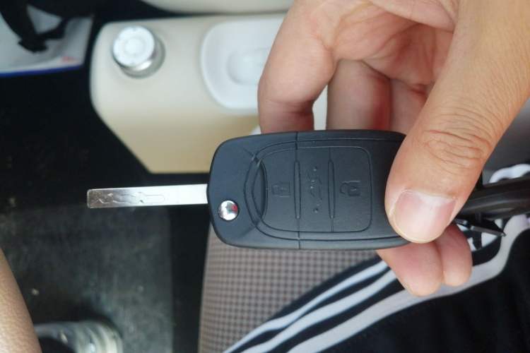 Used Wuling Hongguang MINIEV 2024 3rd Generation 215km Youth Edition Vehicle Key