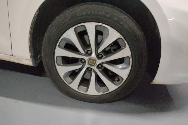 Used Fiat Viaggio 2015 1.4T Automatic Enjoyment Edition
