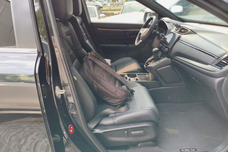 Used Honda CR-V 2021 240TURBO CVT 2WD Black Jazz Edition Right Front Seat