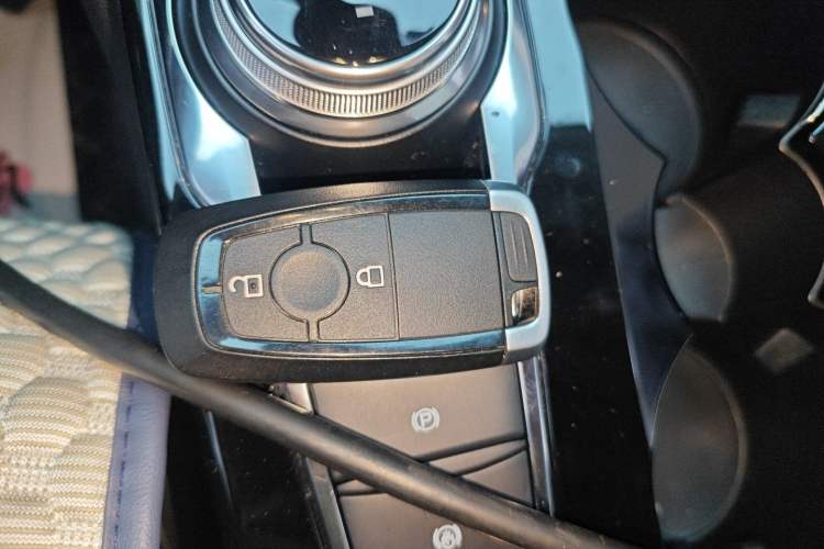 Used Ford Escape 2020 EcoBoost 245 Two-Wheel-Drive Titanium Edition Vehicle Key