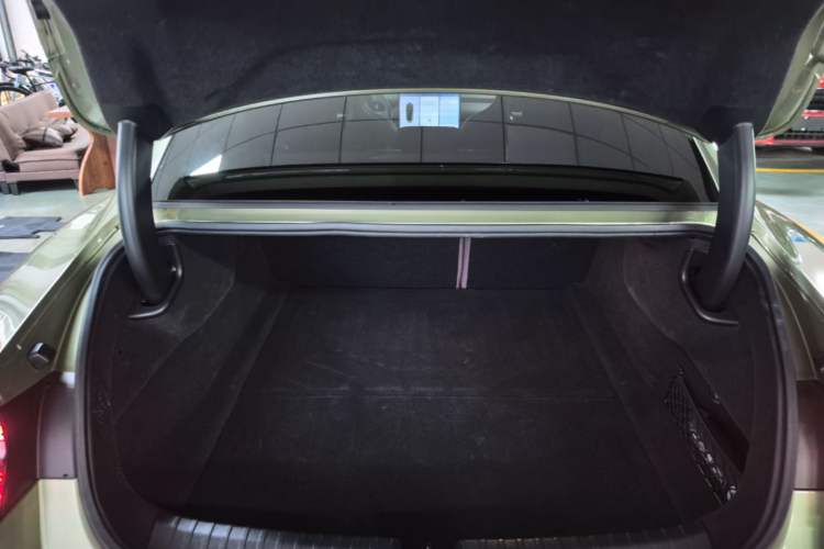 Used Xiaomi Auto SU7 2024 Rear-Drive Long-Range Intelligent Driving Version
