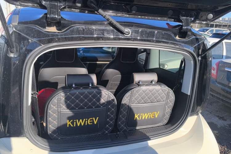 Used Baojun KiWi EV 2021 Artist Model Lithium Iron Phosphate
