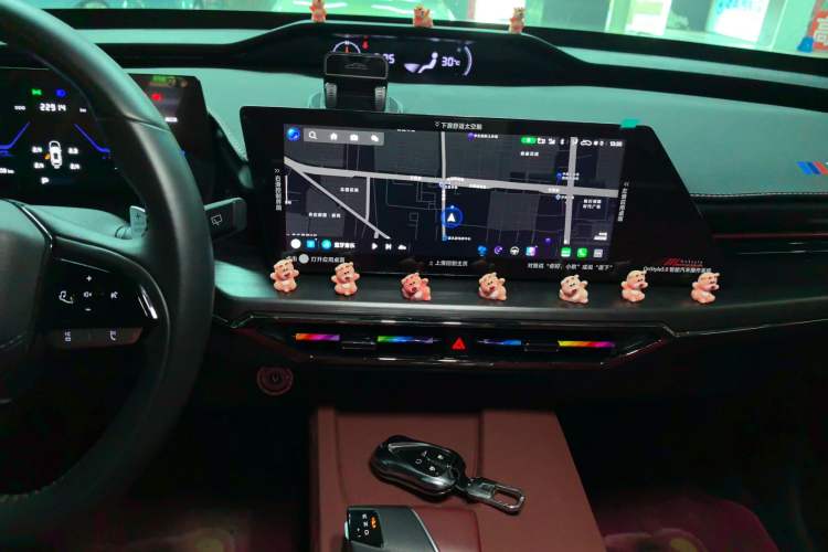 Used Oshan Z6 2023 Blue Whale 1.5T DCT Smart Luxury Model