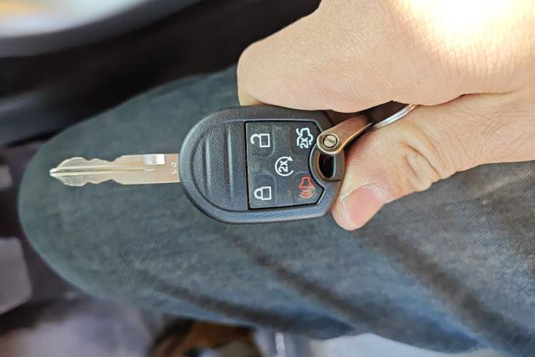 Used Ford Edge 2012 2.0T Elite Sunroof Edition Vehicle Key