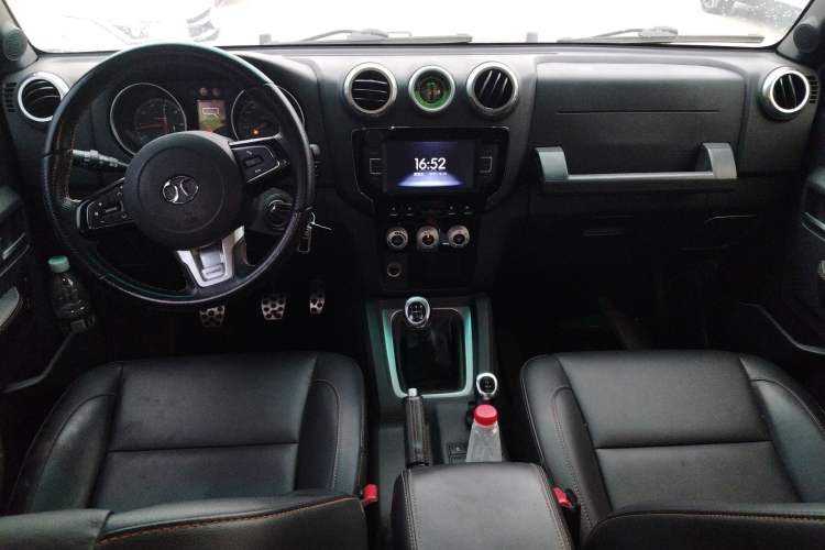 Used BAIC Off-Road BJ40 2016 40L 2.0T Manual All-Wheel Drive Prestige Edition
