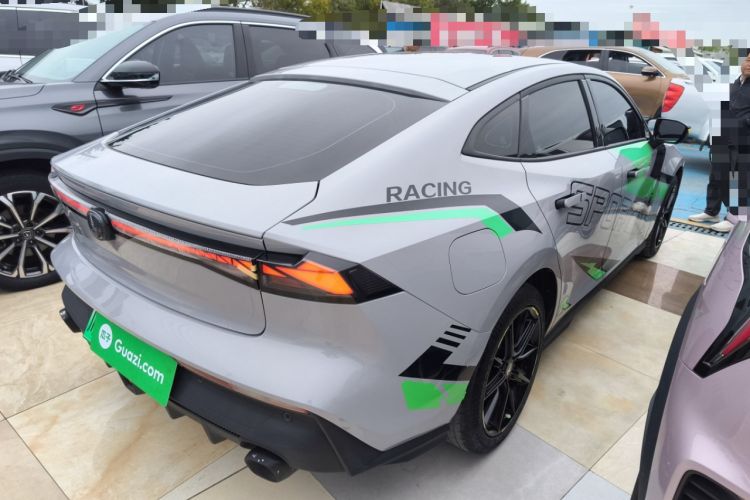 Used CHANGAN UNI-V iDD 2023 ZhiDian iDD 1.5T 113km Smart & Fun Version
