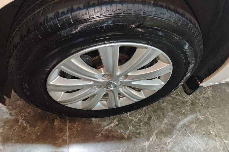 Used GAC Trumpchi M6 2021 270T DCT Elite Edition (7-seater) Left Front Wheel Hub