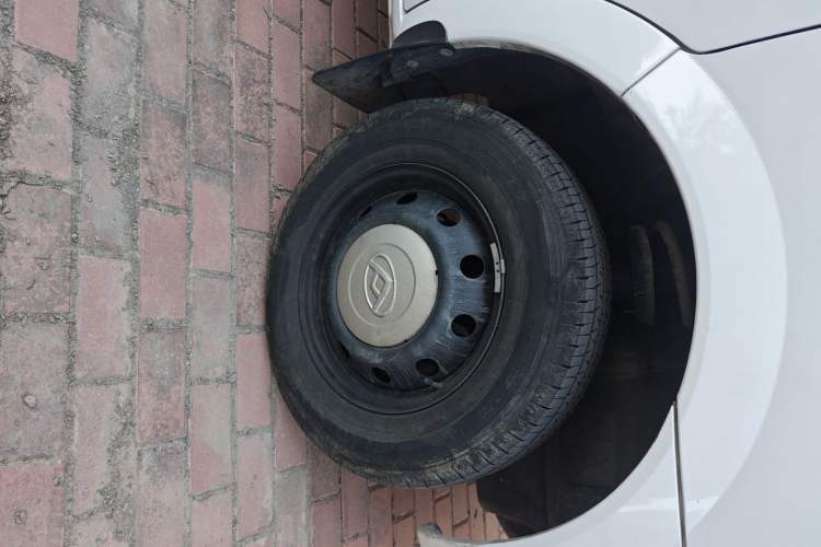 Used SAIC MAXUS Xintu V80 2019 2.0T Plus 6-Speed Manual Van Long Wheelbase Mid-Roof Design 2-3 Seater