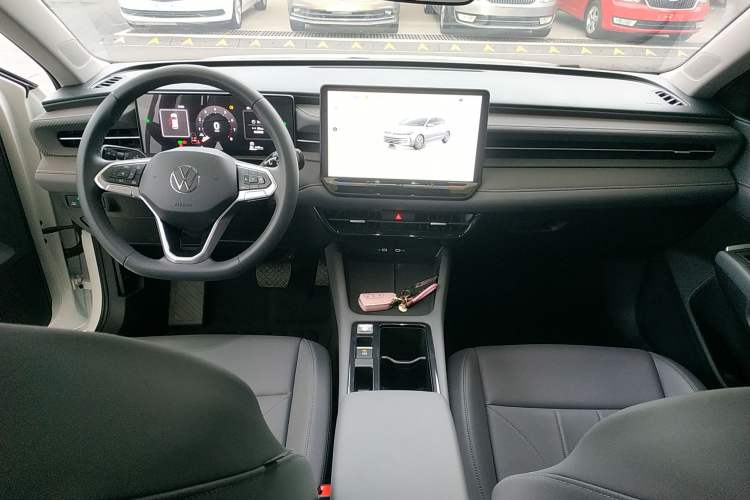 Used Volkswagen Lavida 2026 Pro 1.5L Starry Six Million Edition Center Console